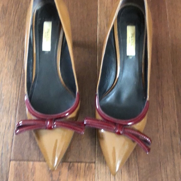 Prada Bow Kitten Heels Caramel/Bordeaux Patent Leather - Picture 2 of 7